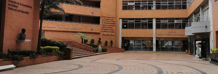 Uniminuto, la universidad donde Steven Vargas aprendió que el buen diseño no grita: convence — inicio de una trayectoria de 15 años en diseño digital y UI/UX